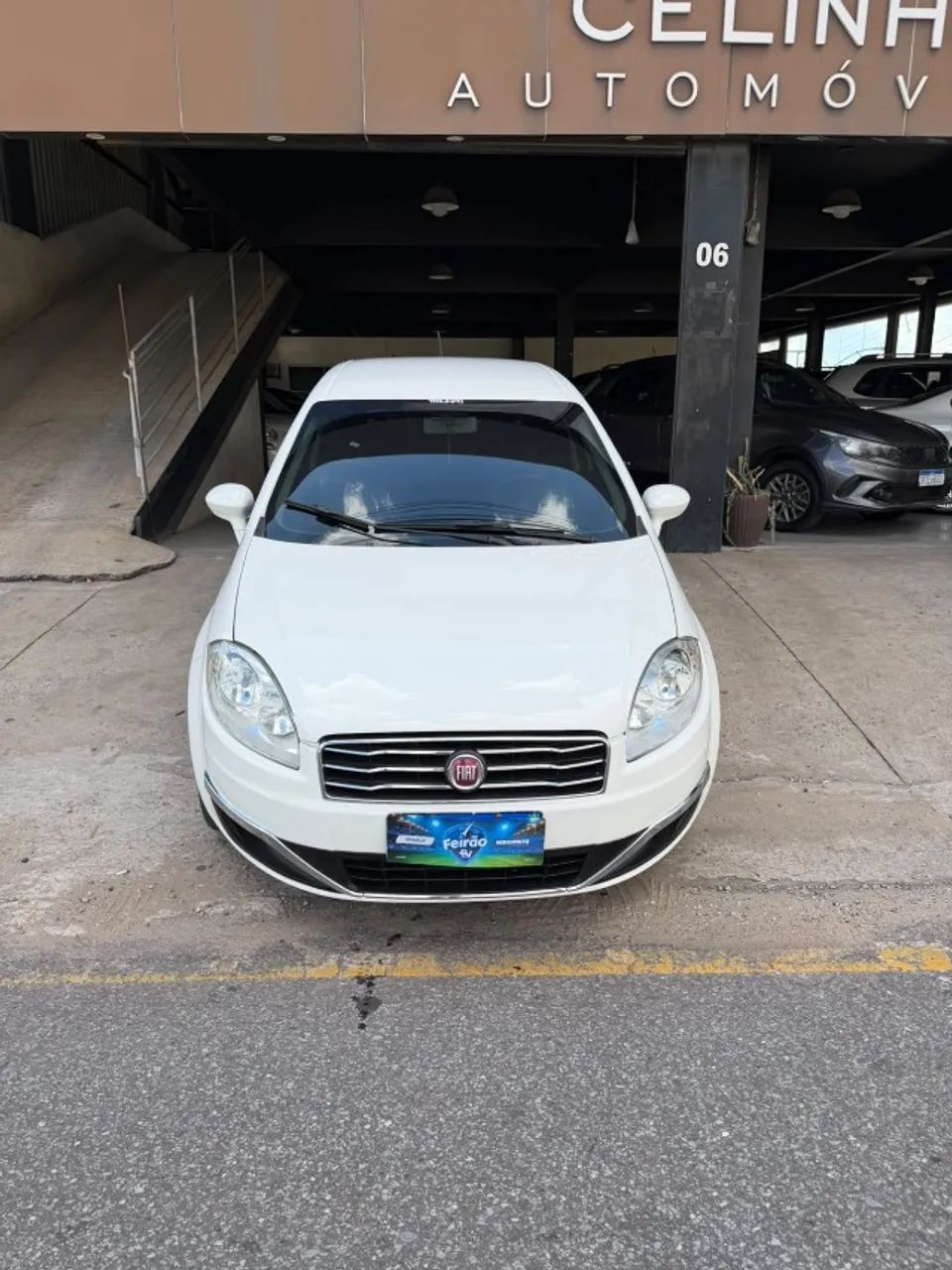 Fiat Linea LINEA ABSOLUTE 1.9/1.8 Flex Dualogic 4p 2016
