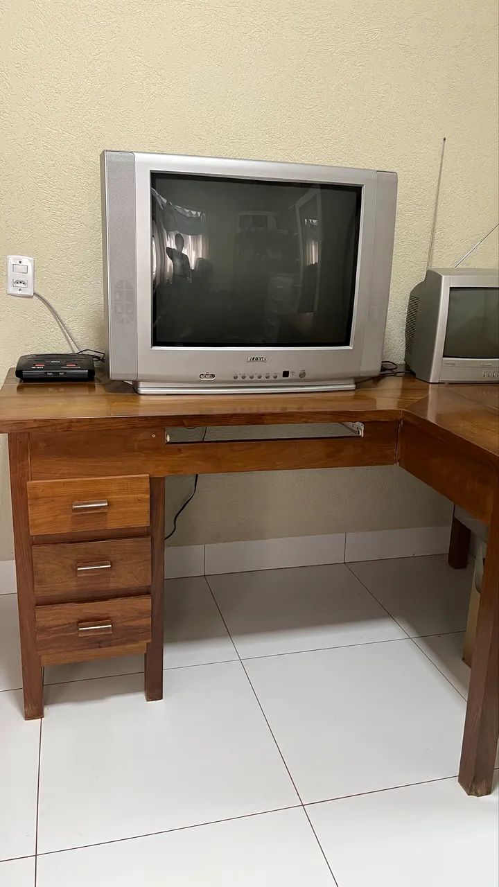 Mesa de Escritório de Madeira  - Foto 5
