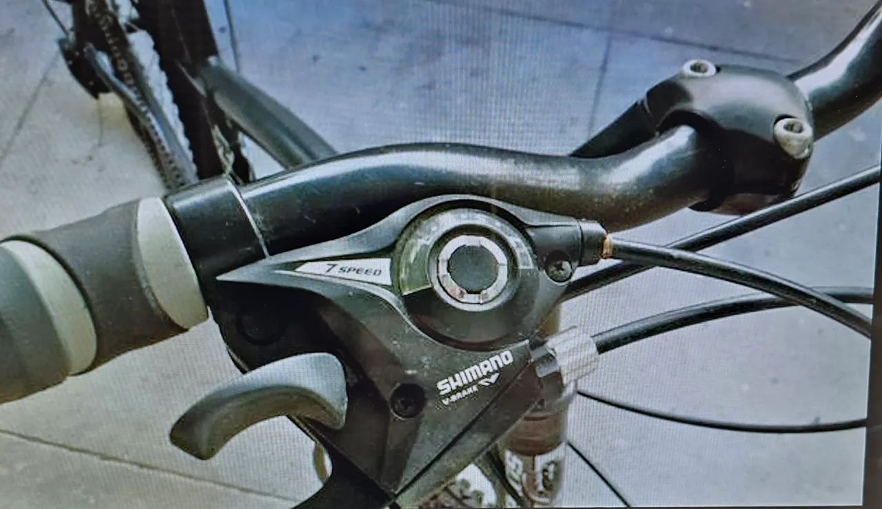2 Bikes montadas, com suporte para carro eqmax e acessórios  - Foto 2