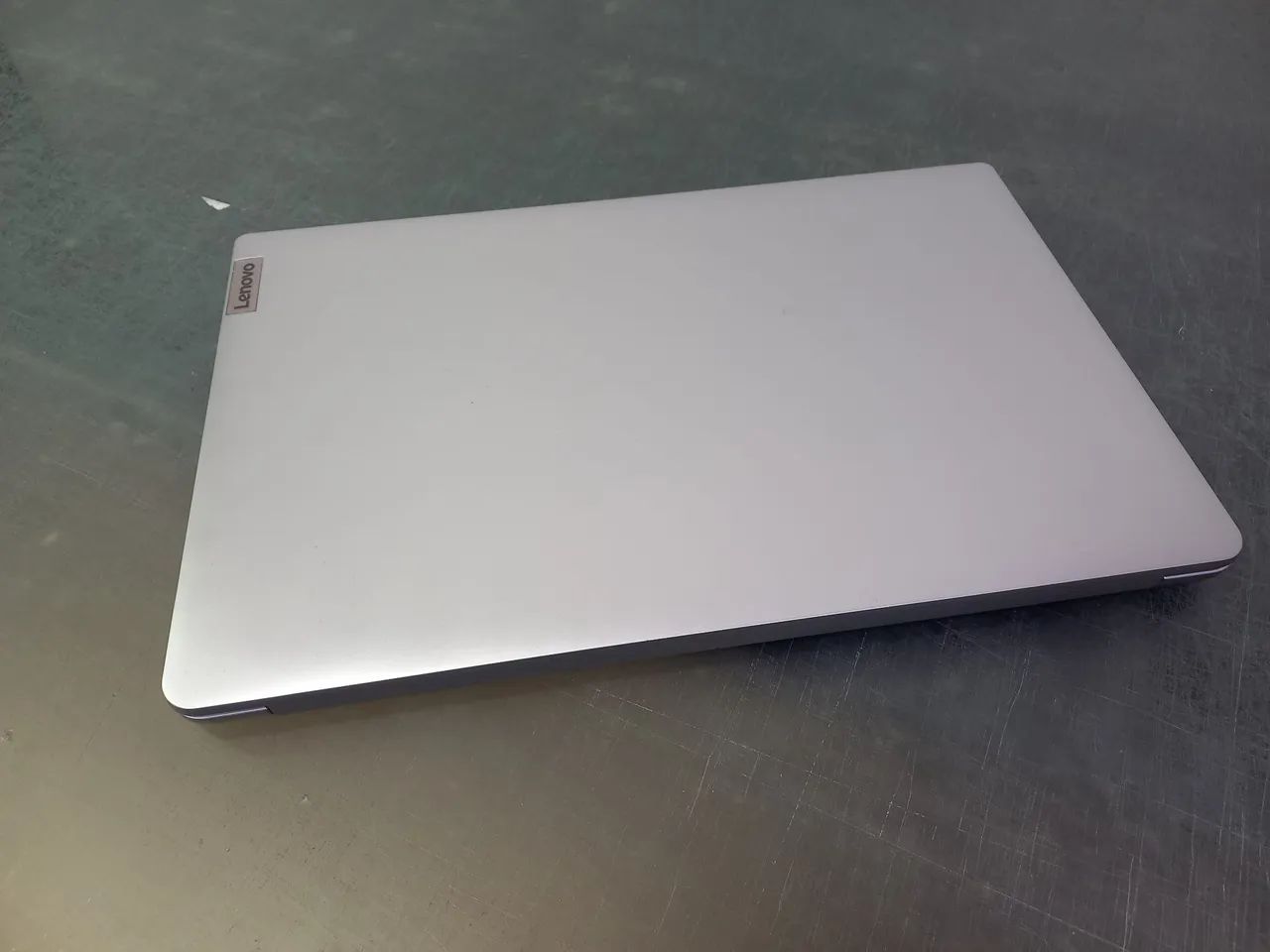 Notebook Lenovo semi novo