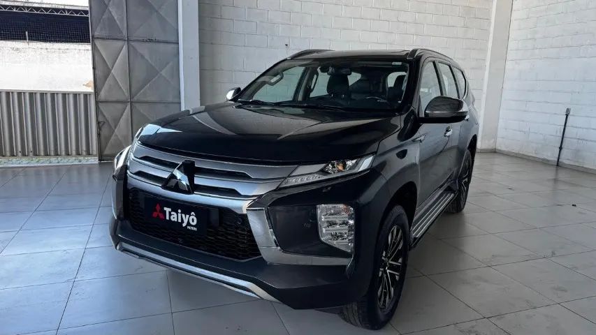 Mitsubishi Pajero 2024