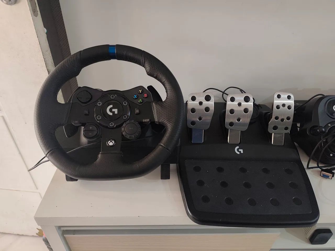 Volante Logitech G923 com Câmbio