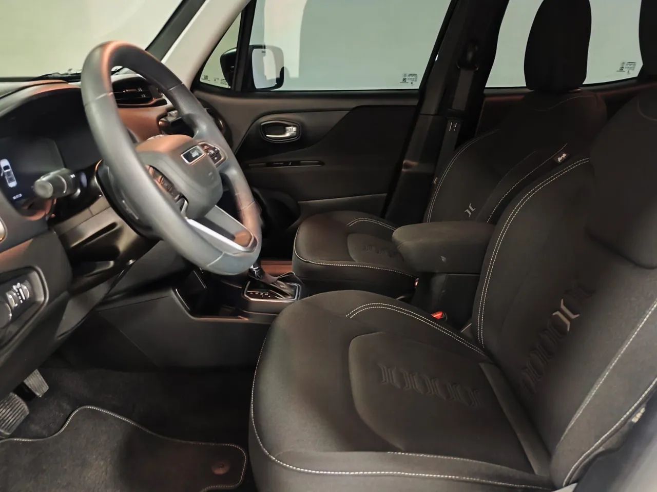 Jeep Renegade Sport Altitude 1.3 TB Flex Aut., foto 6 de 7