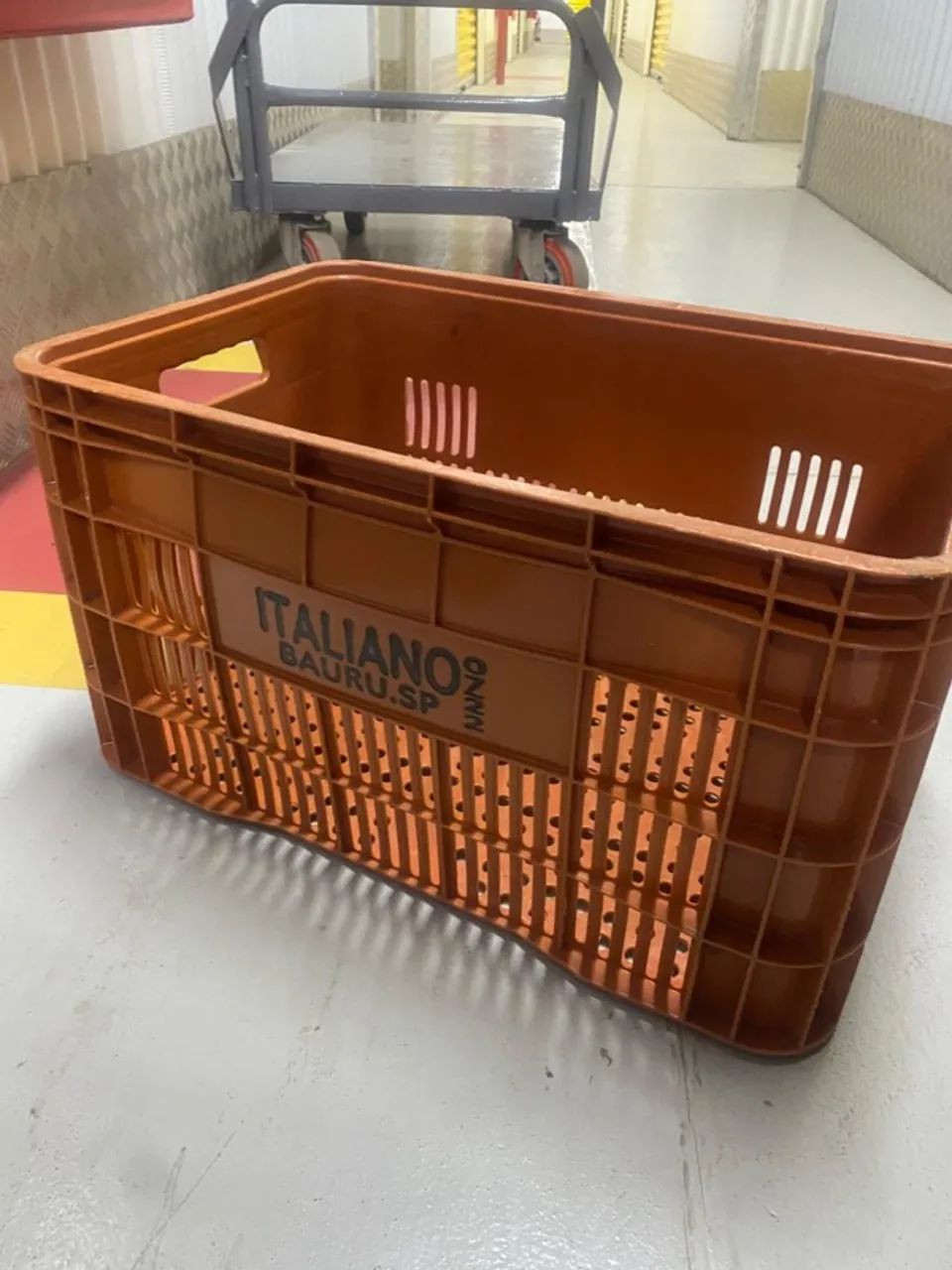 Caixa Plástica Agrícola Vazada Borda Alta 20kg - Foto 5