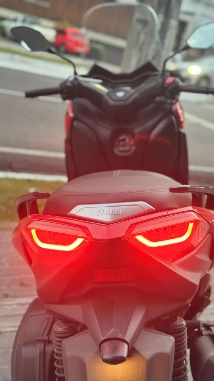 YAMAHA XMAX 250  - Foto 3