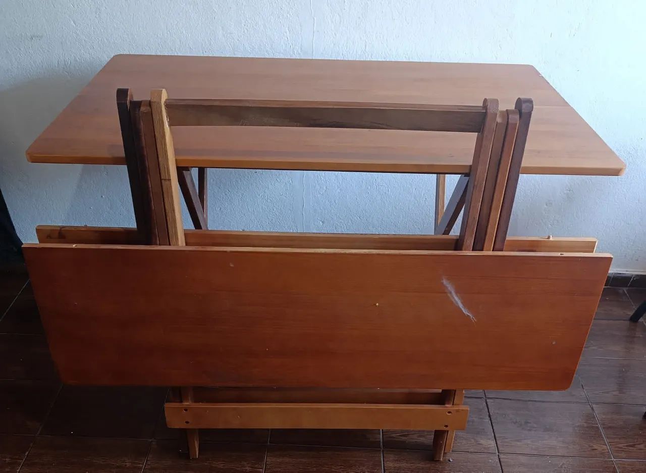 mesa de madeira linda com ótimo preço  - Foto 2
