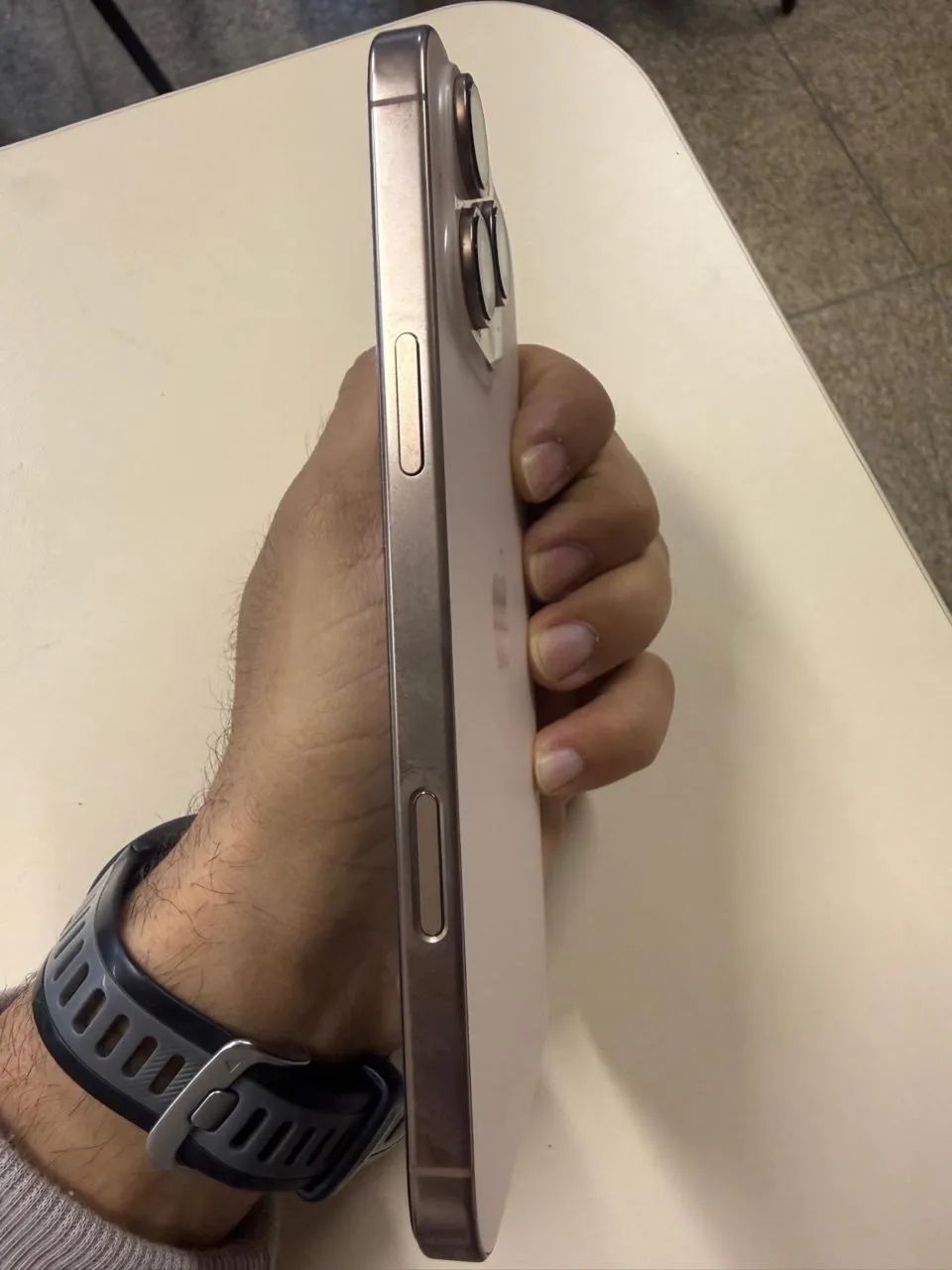 iPhone 16 Pro Max - Foto 3