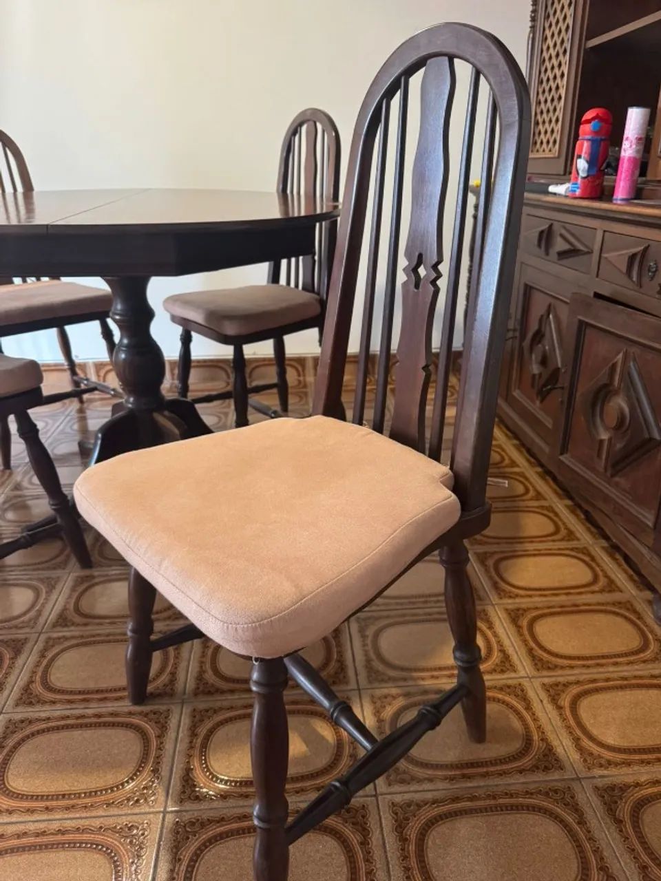 Mesa de Jantar Extensível Antiga + 4 Cadeiras de Madeira - Foto 3
