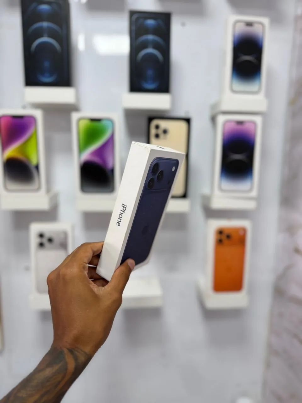 IPHONE 17 PRO MAX 256GB ?R$ 8.599 - Foto 2
