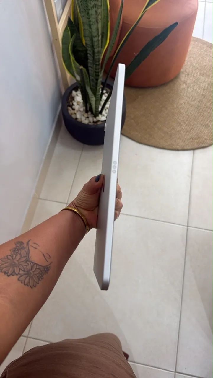 iPad Apple Modelo A2696 - Foto 5