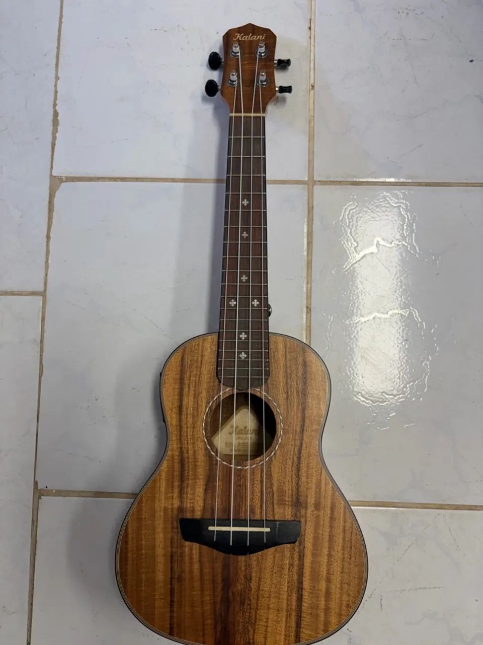Ukuleles à venda. - Foto 3
