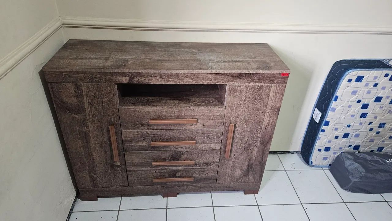 Móvel com 4 gavetas e 2 portas - Foto 3