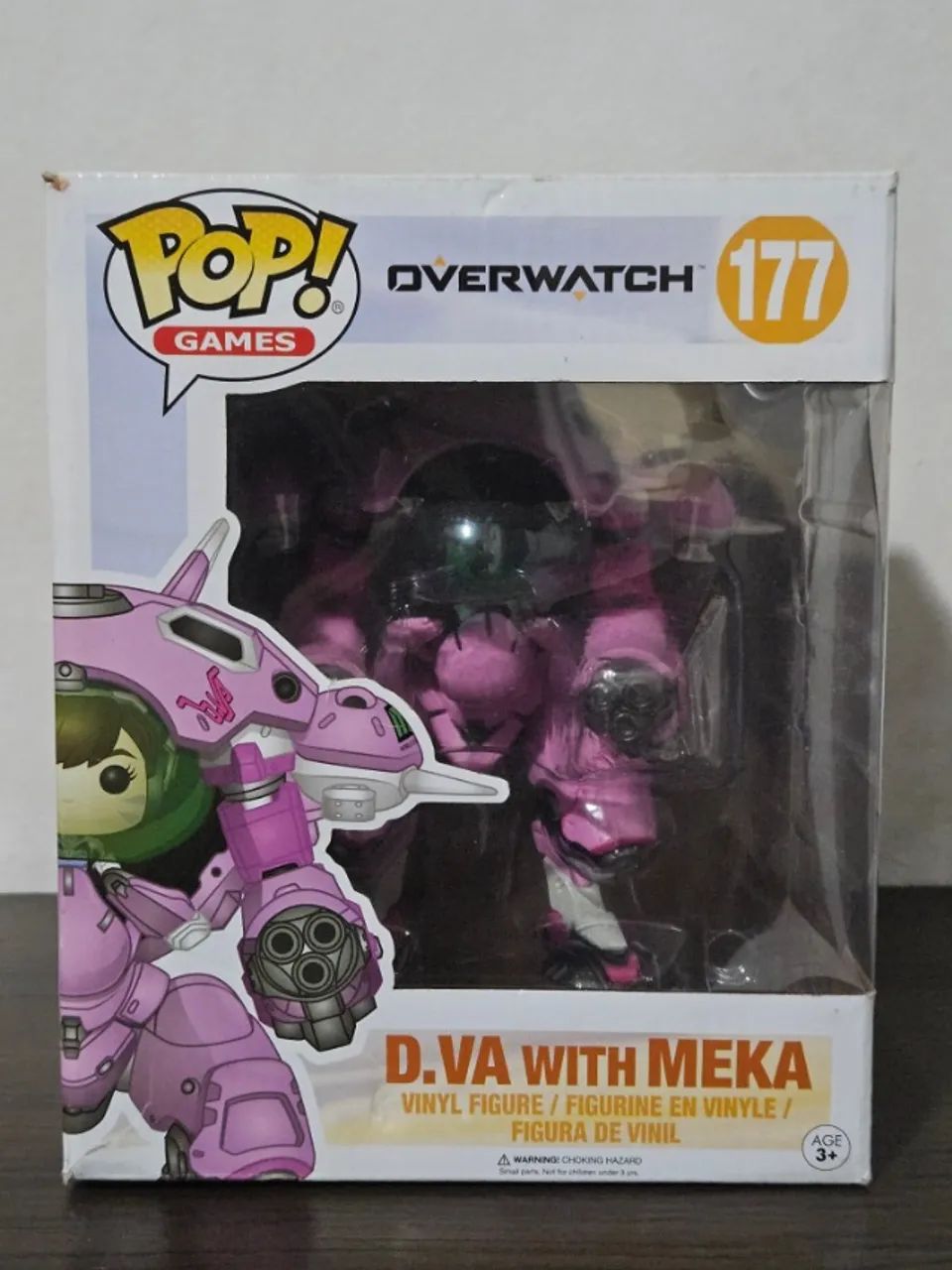 Funko Pop D. Va with MEKA 177 Overwatch / Detalhes na pintura