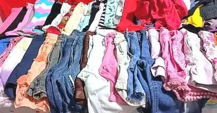 Roupas femininas usadas