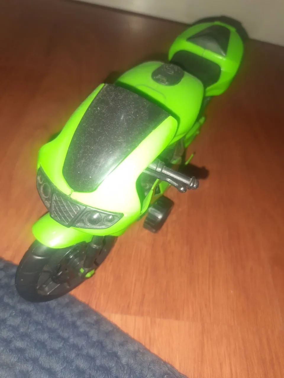 Moto infantil verde - Foto 4