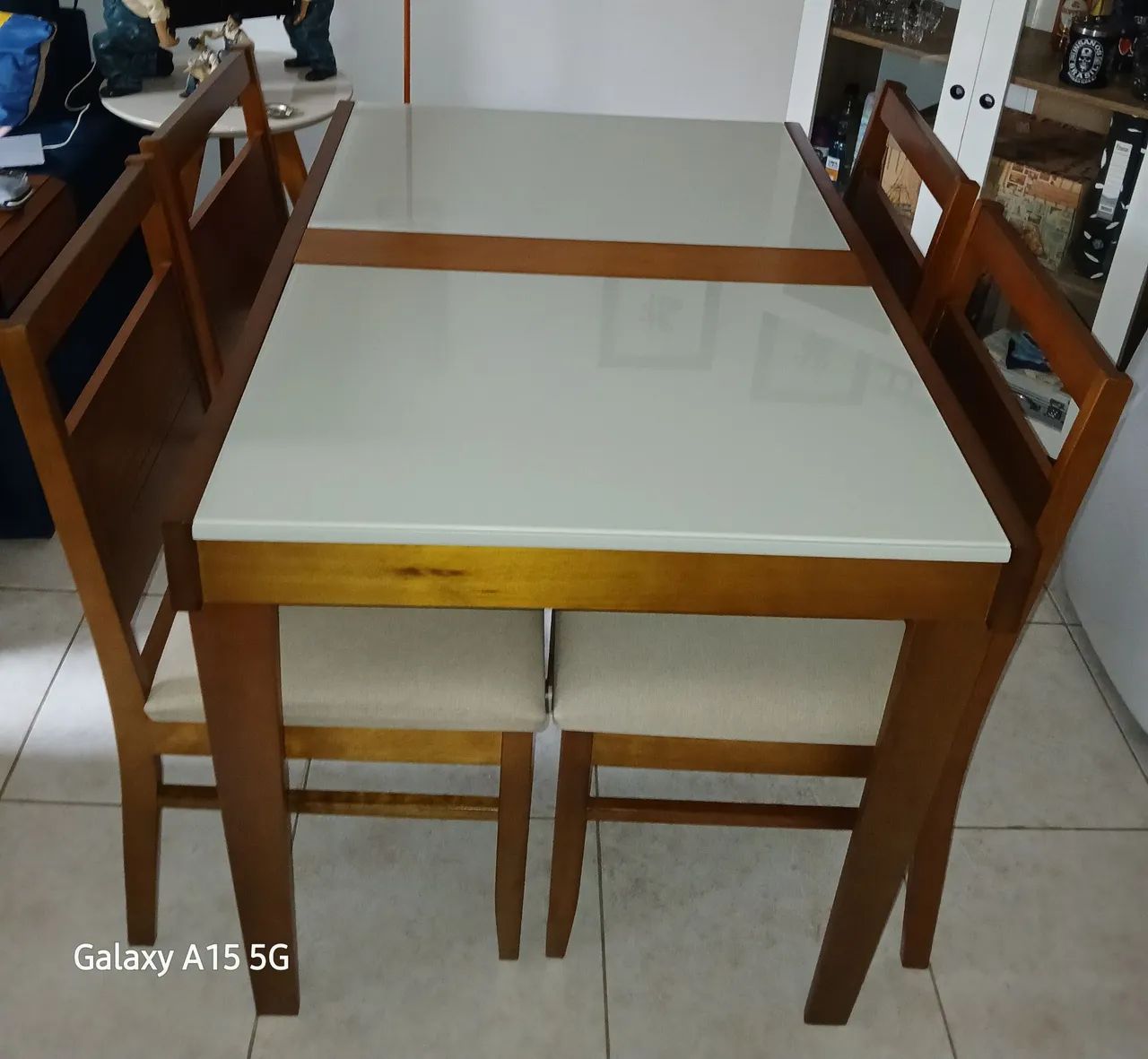 Mesa de Jantar Extensível com 4 cadeiras - Foto 3