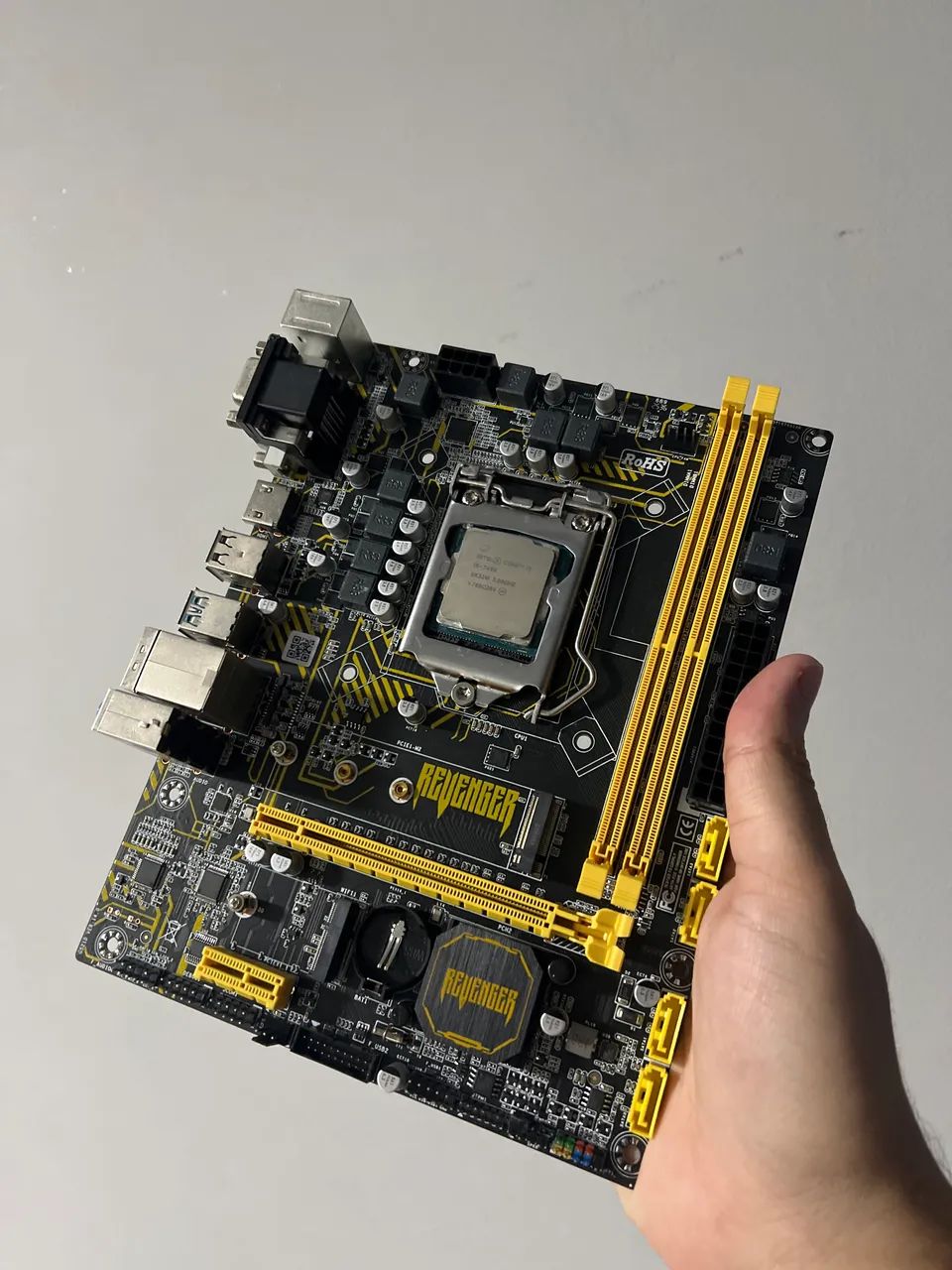 Placa mãe revenger