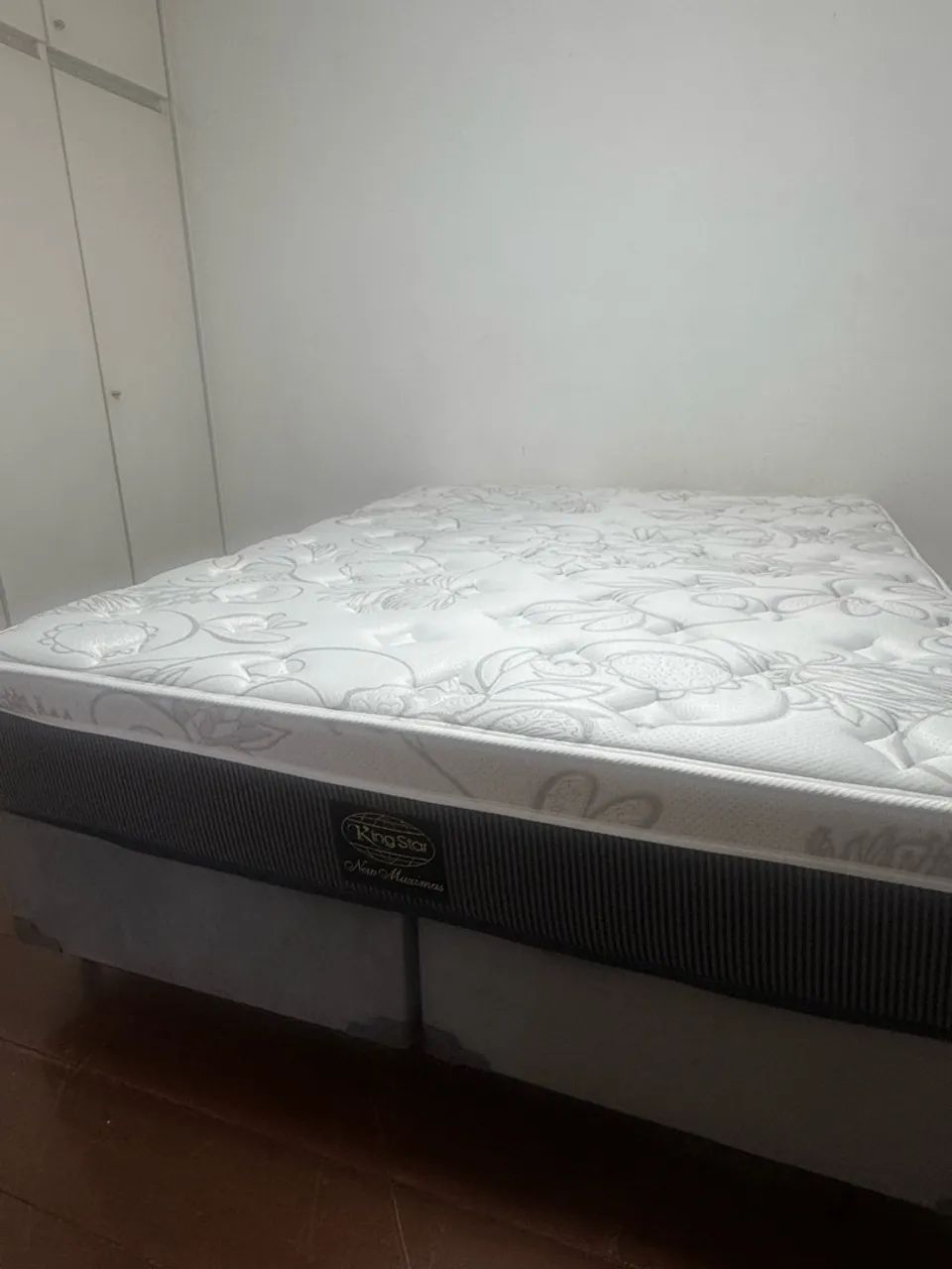 Cama Queen King Star New Maximus + 2 Baús ? Excelente Estado