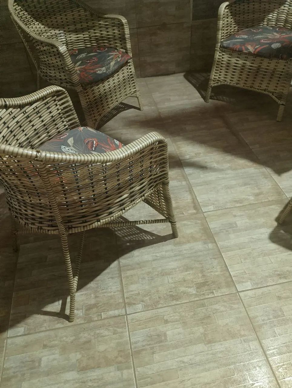 Vendo esse jogo de cadeira  - Foto 3