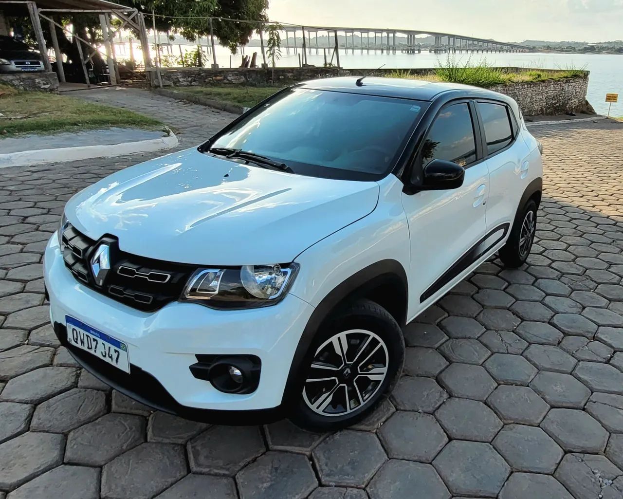 Renault Kwid Intense 1.0 Flex 12V 5P Mec. 2021
