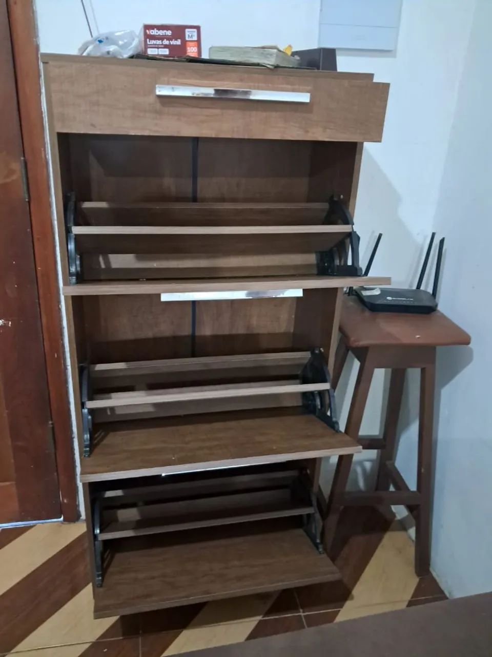 Sapateira em ótimo estado  - Foto 2