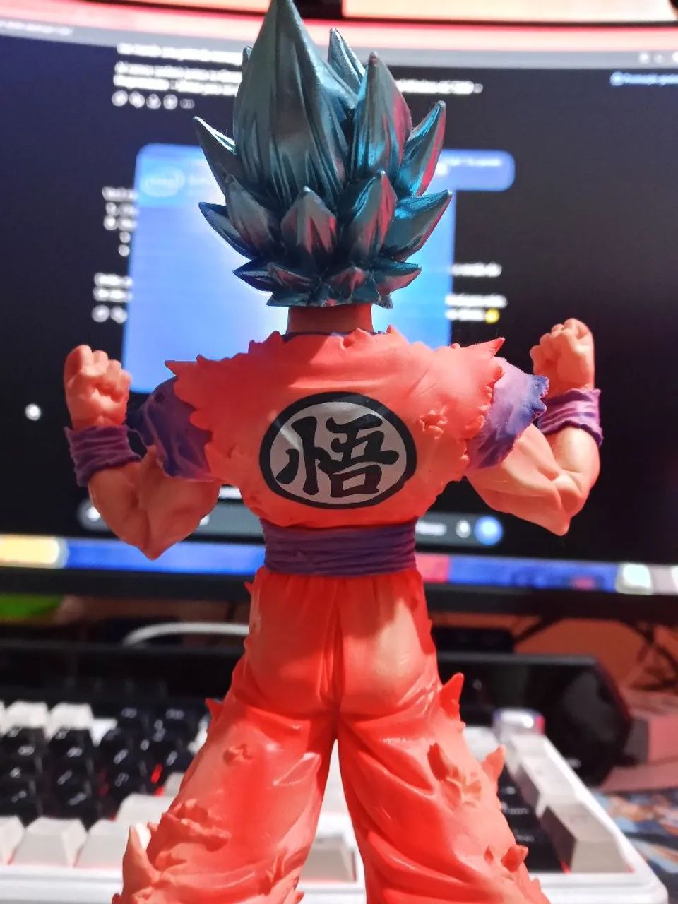 Action figure Goku SSJ Blue Kaioken 20x - Foto 3