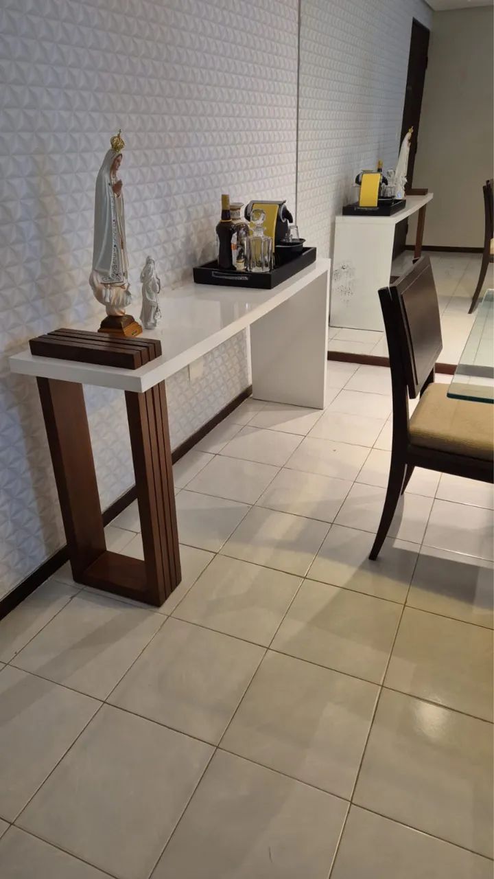Aparador madeira com laka