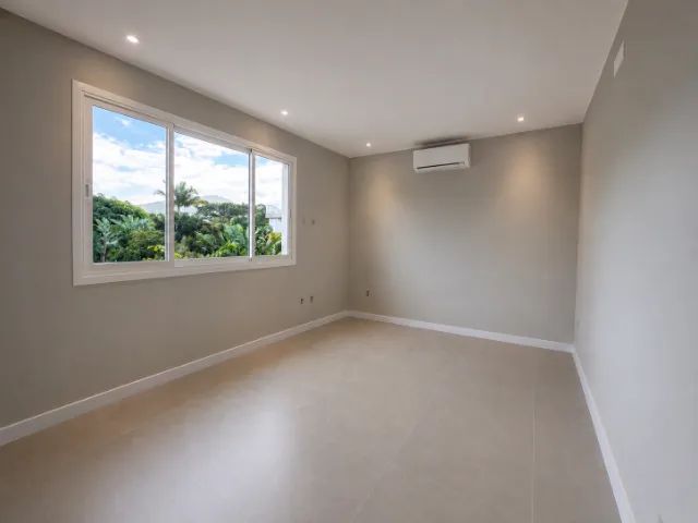 Casa Venda Campeche - 04 dormitórios - 2 min mar - Florianopolis SC