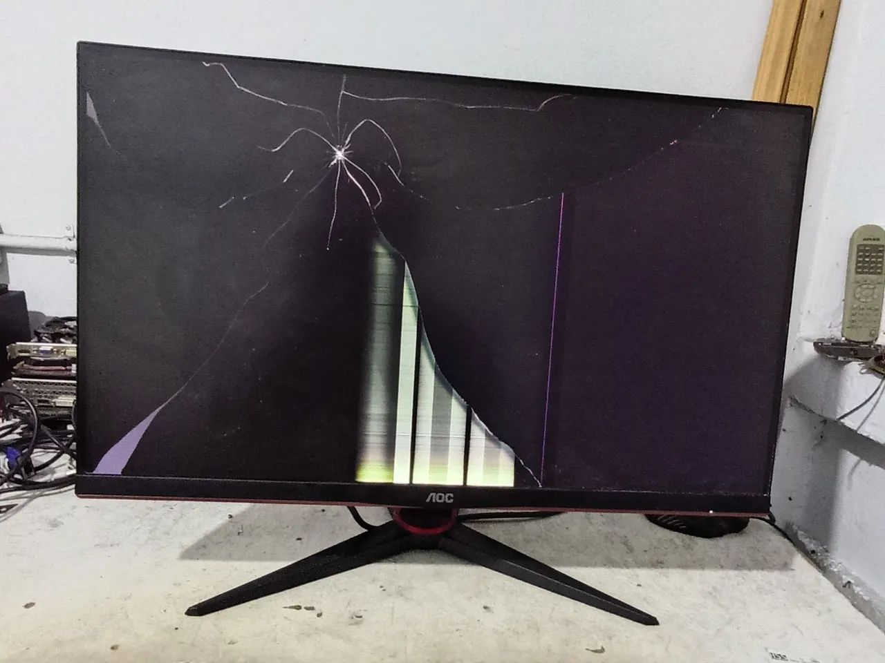 Monitor gamer Acer Hero 27 polegadas tela quebrada 