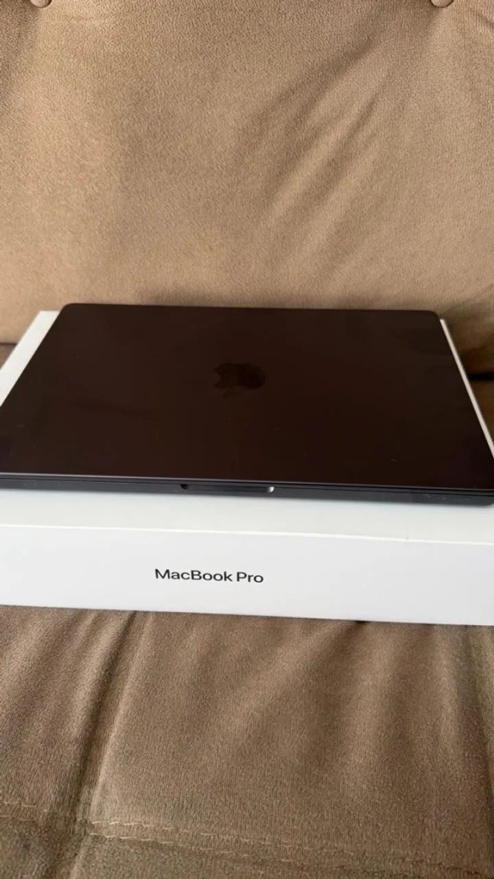 MacBook Pro 14