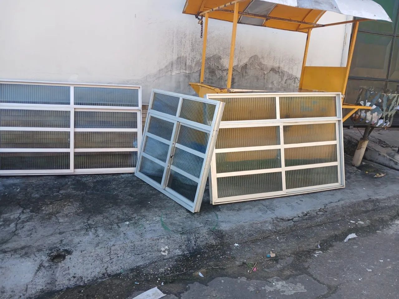 Vendo 3 janelas