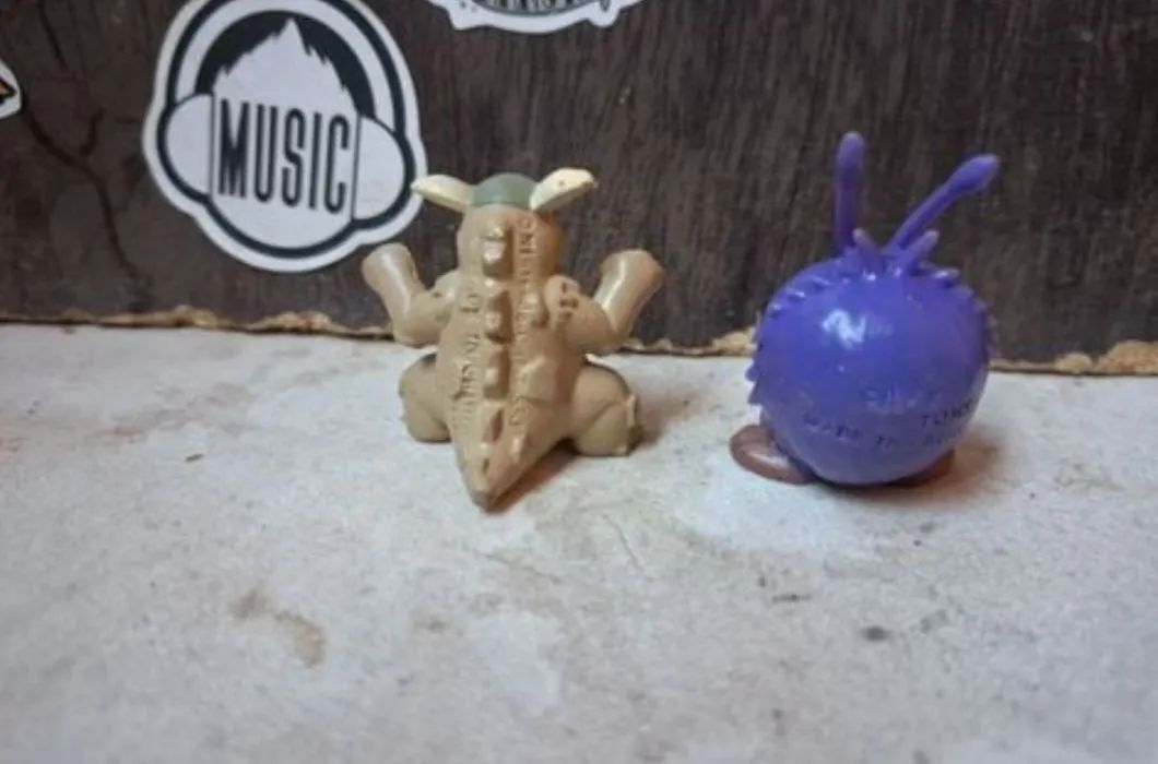 miniatura kangaskhan e venonat tomy - Foto 3