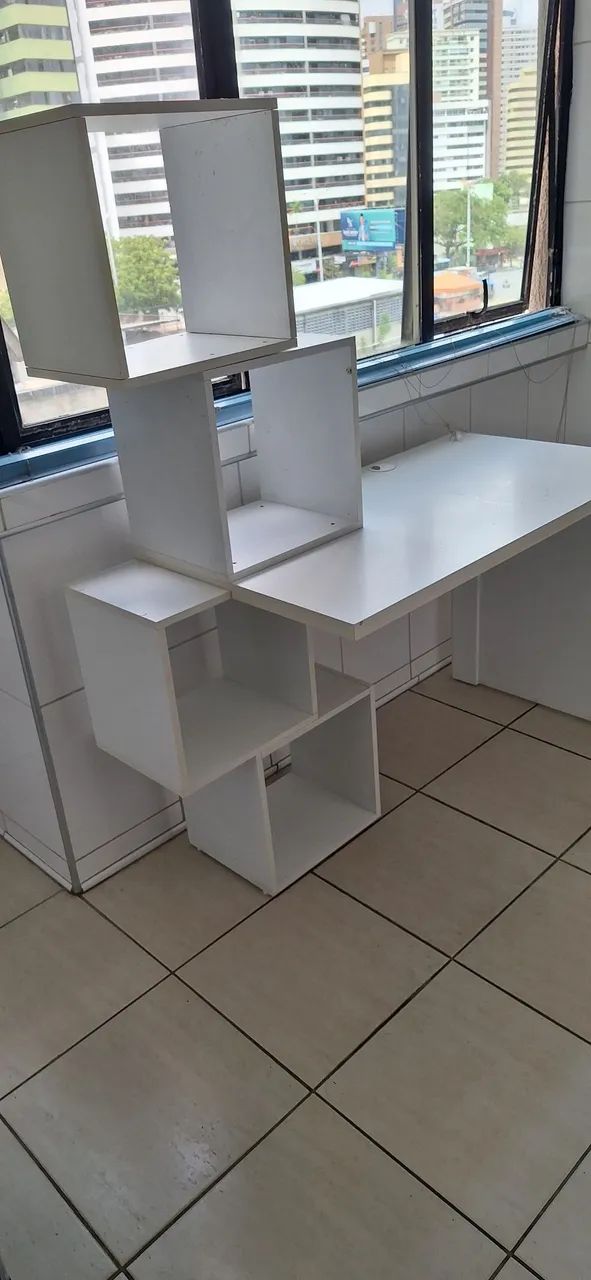 Escrivaninha modular,mdf, branca, dois nichos arquivos - Foto 4