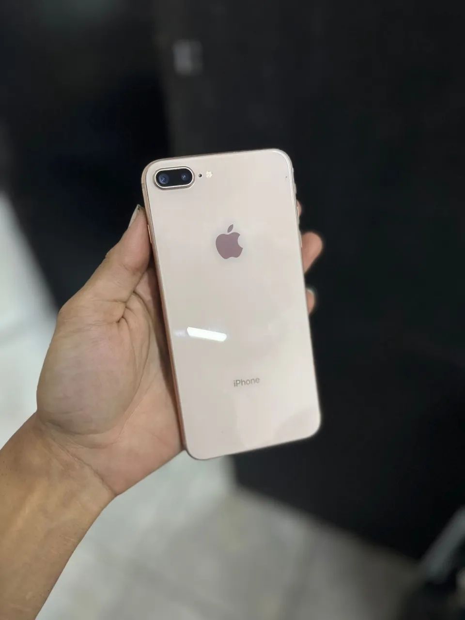 Vendo dois iPhones 8 Plus, ambos com 64GB. - Foto 2