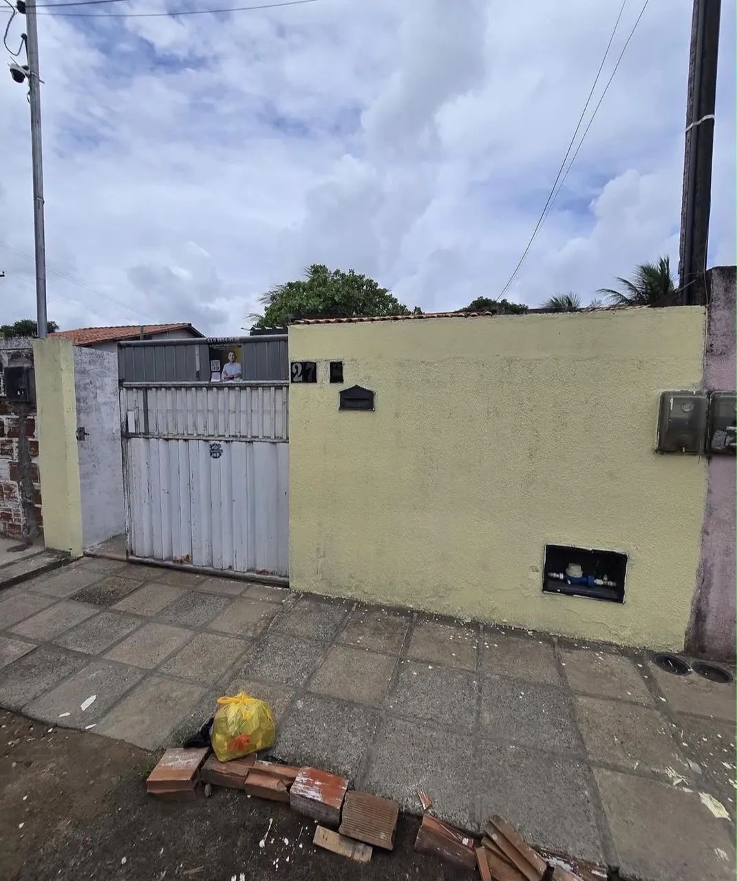 Casa em Santa Martha com garagem 