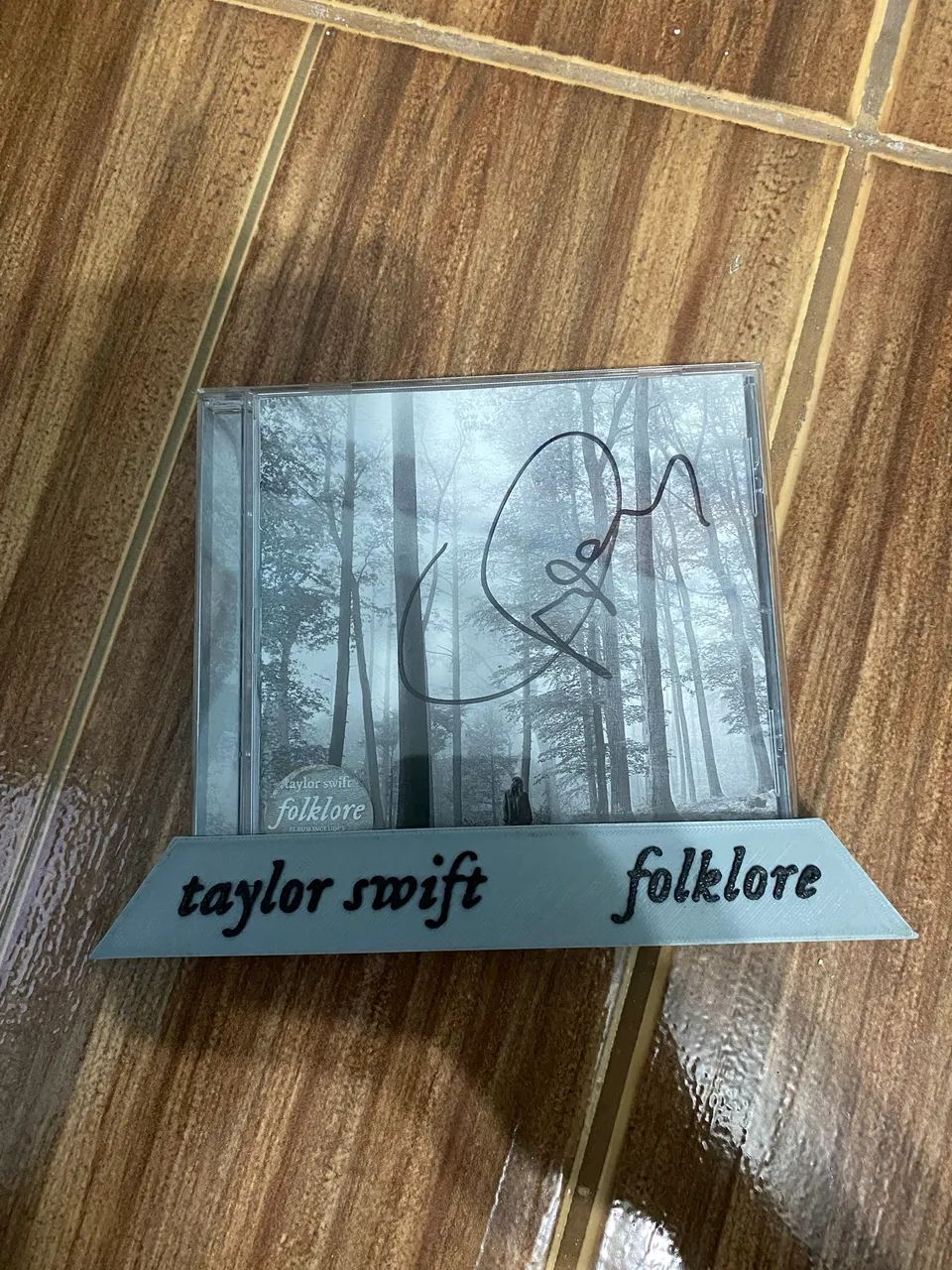 Cd autografado Taylor Swift - folklore (aberto) - CDs, DVDs etc