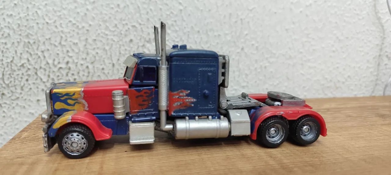 Transformers Optimus64985869686145124