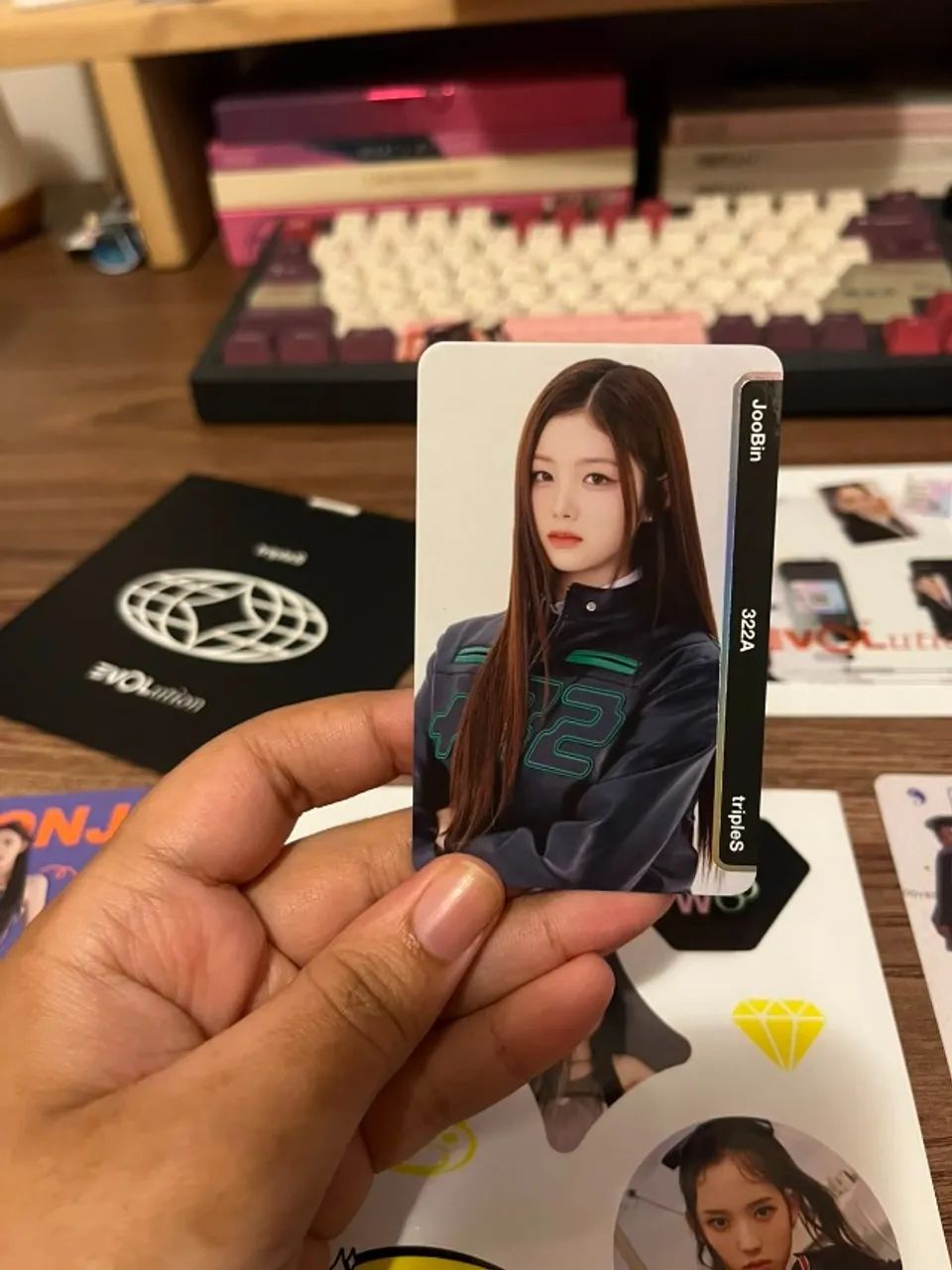 Album kpop TripleS EVOlution - Mujuk + OMA Assemble24 Joobin (SEM