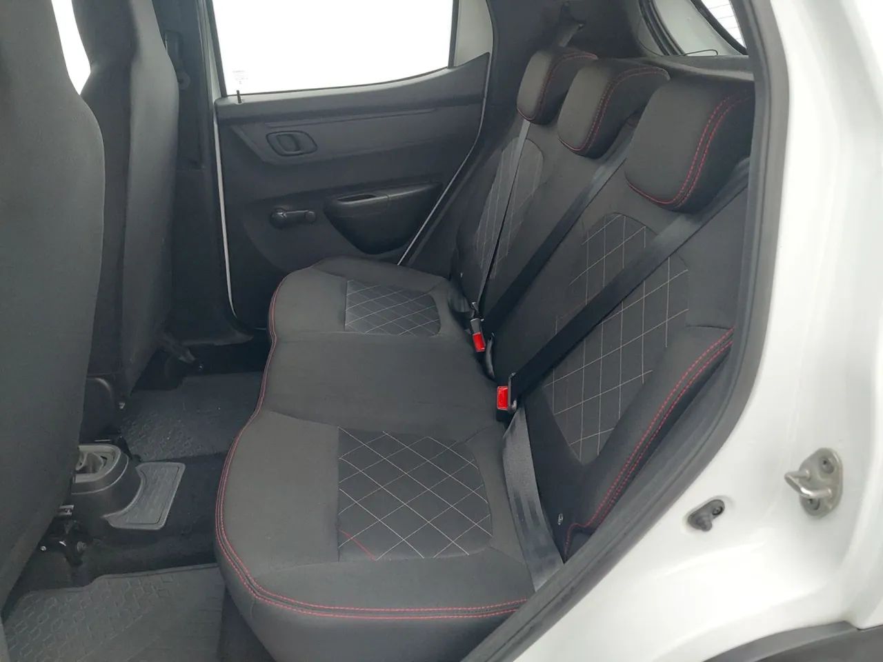 Renault Kwid 1.0 Zen, foto 17 de 18