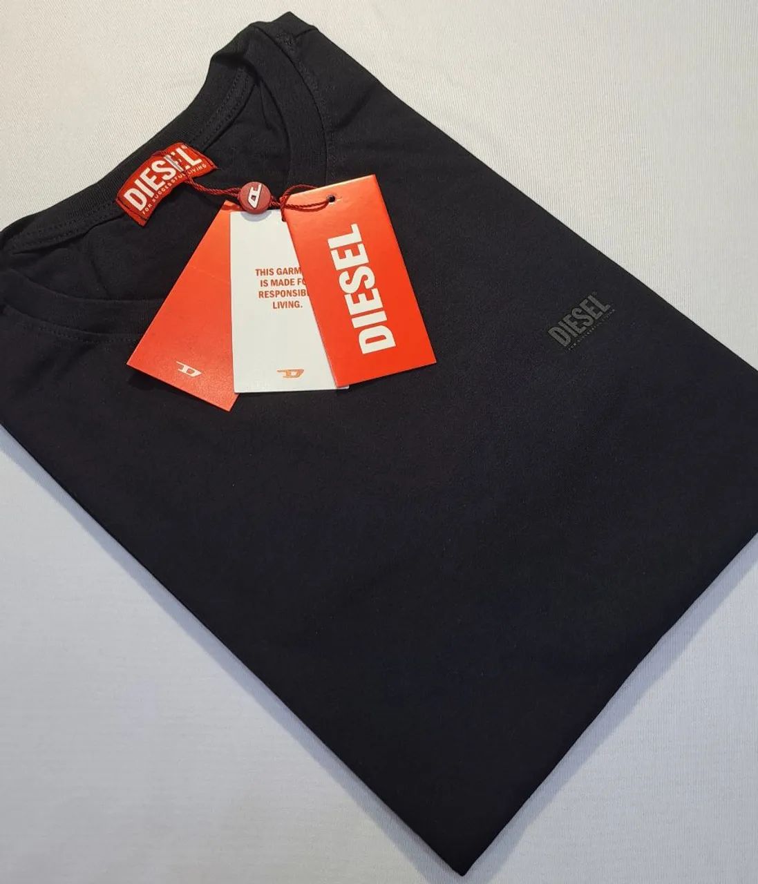 Camiseta Diesel Preta - Foto 3