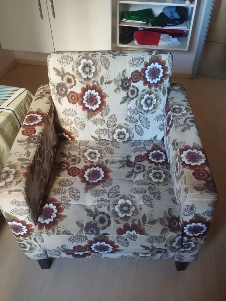 Poltrona semi nova 