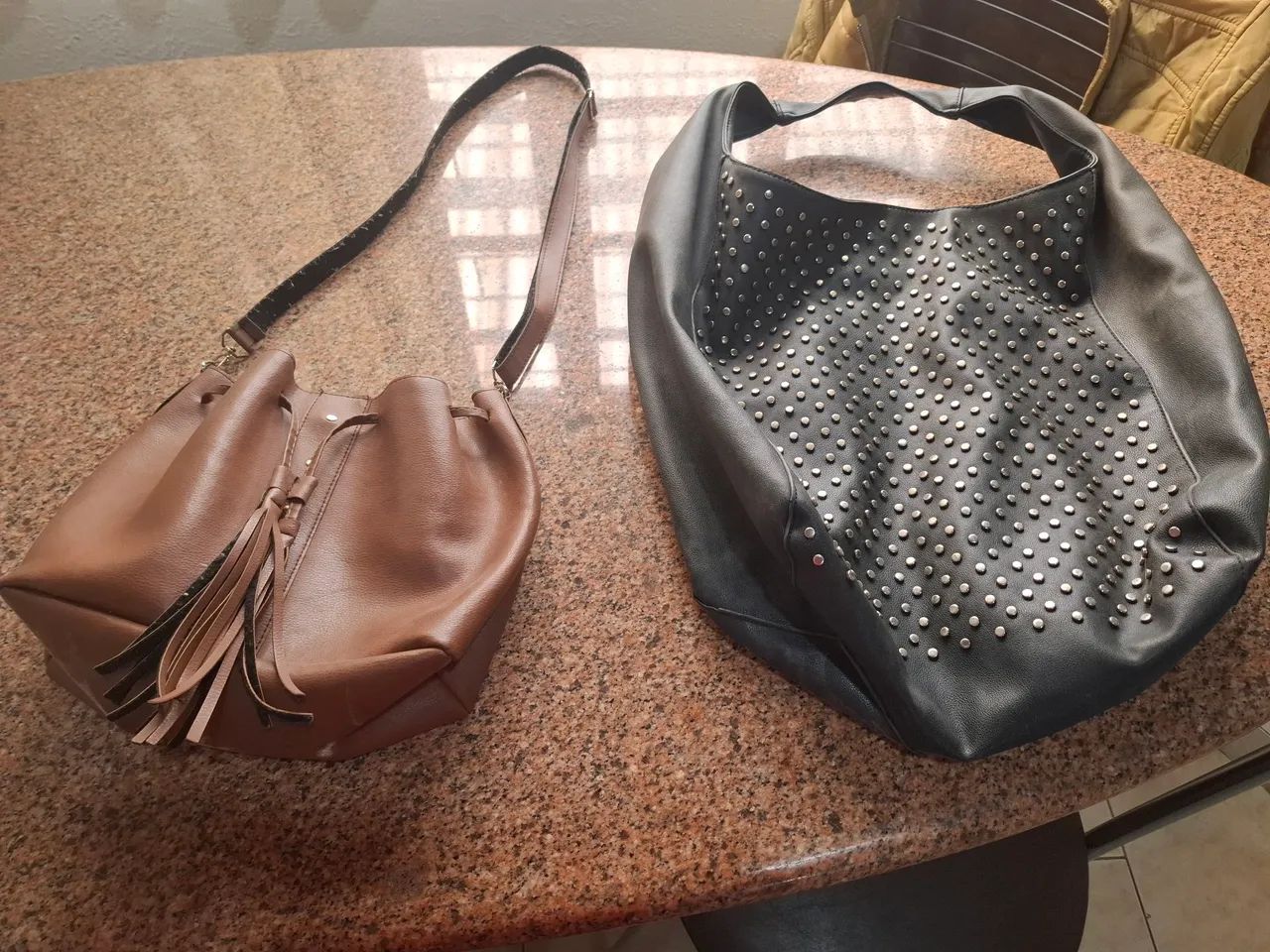 2 bolsas usada bom estado  - Foto 2
