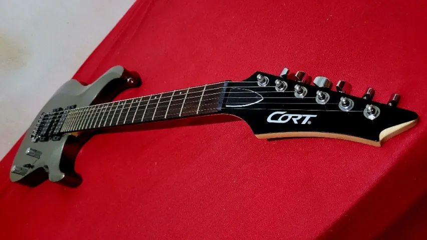 Guitarra Elétrica Cort X200 Sv Prata Em Estado De Nova - Foto 2