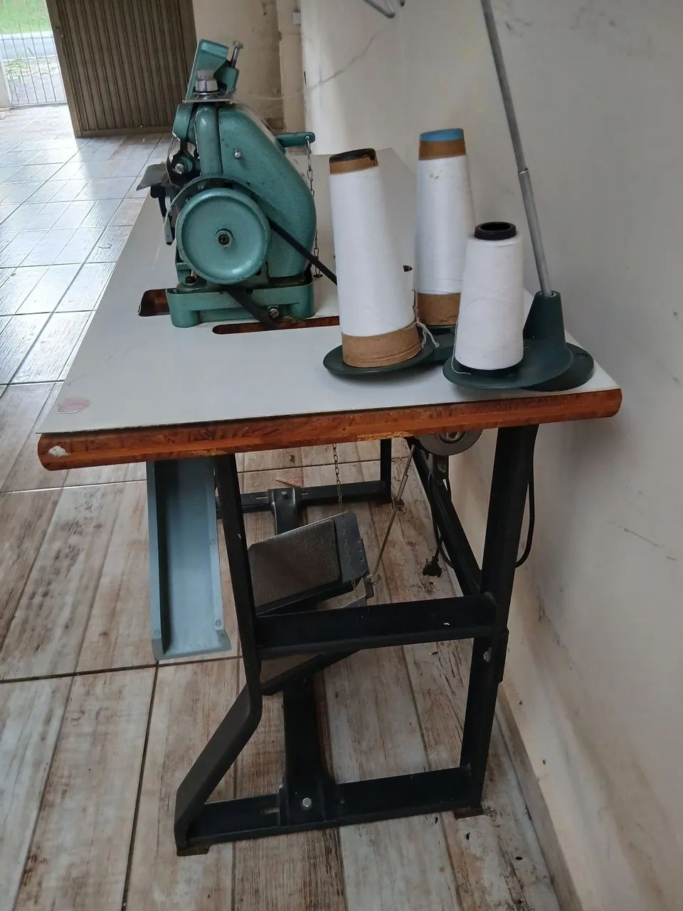 Máquina Overlock  - Foto 3