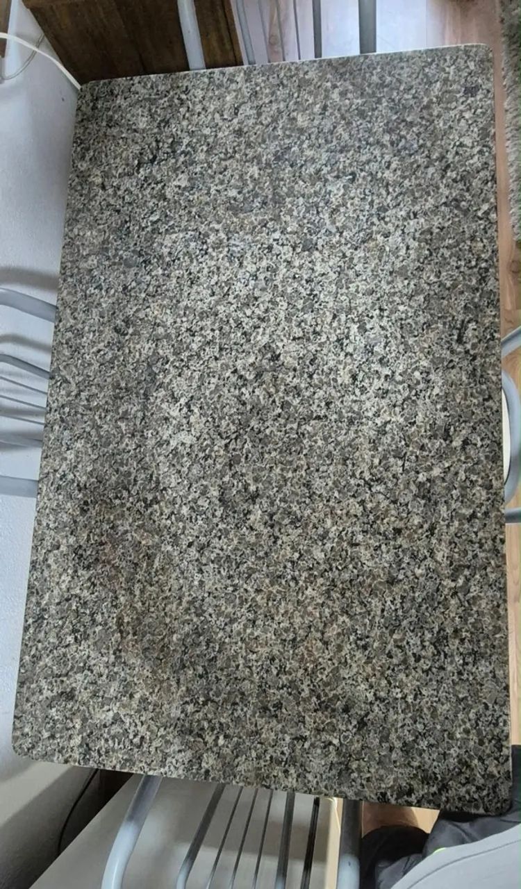 Mesa tampo granito 4 cadeiras - Foto 3