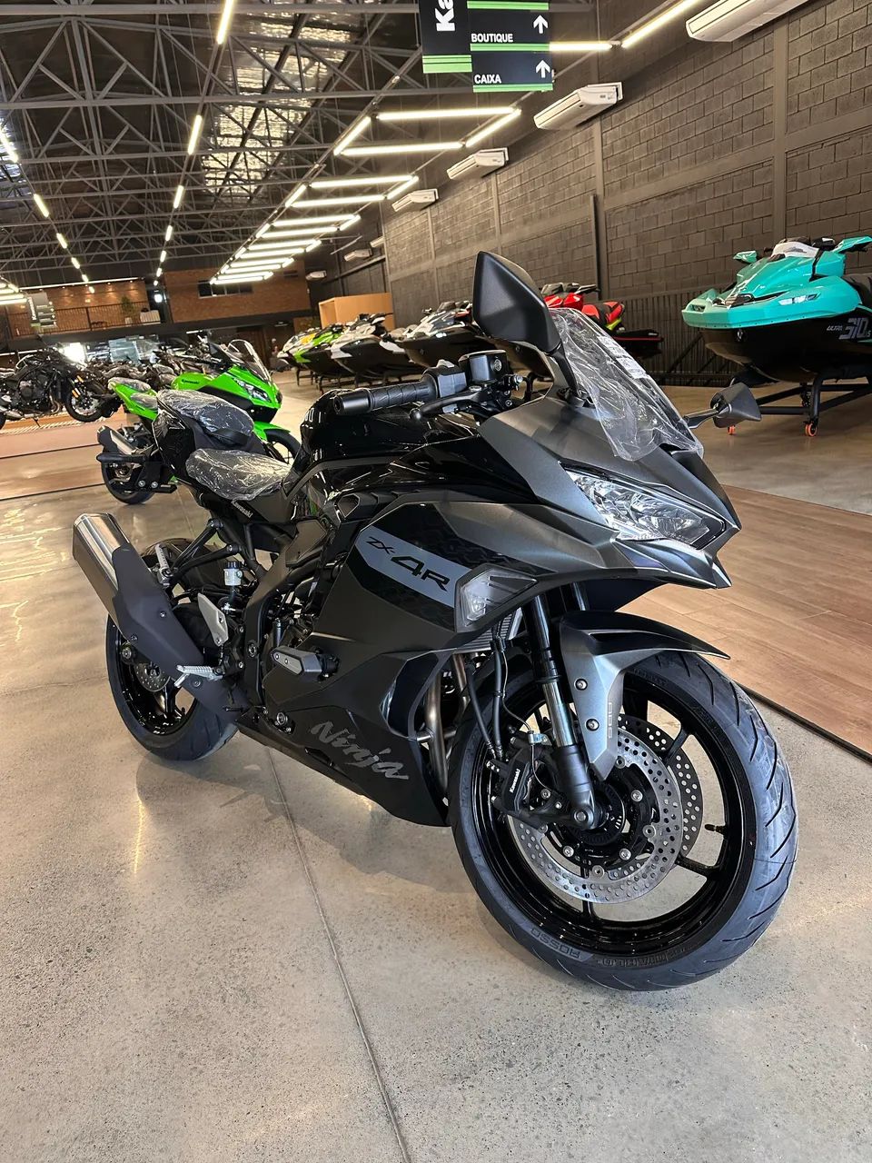 NINJA ZX-4R  - Foto 2