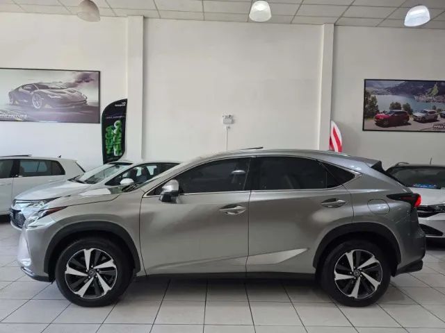 Lexus NX-300 Luxury 2.0 16V 238cv Aut., foto 7 de 20