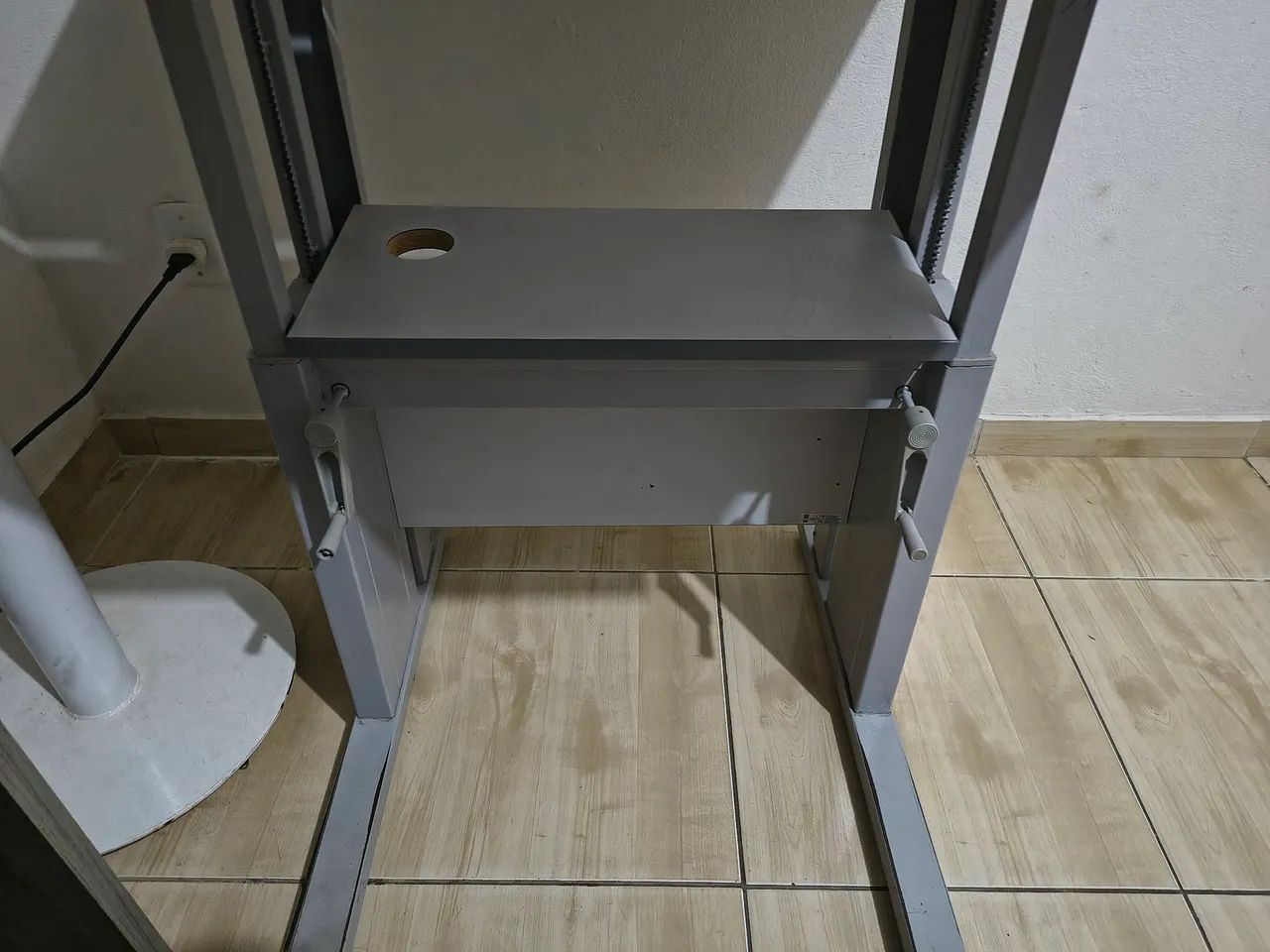 Mesa regulável  - Foto 3