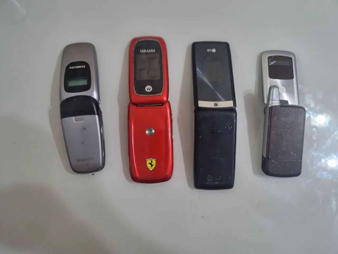 4 telefones antigos  - Foto 3