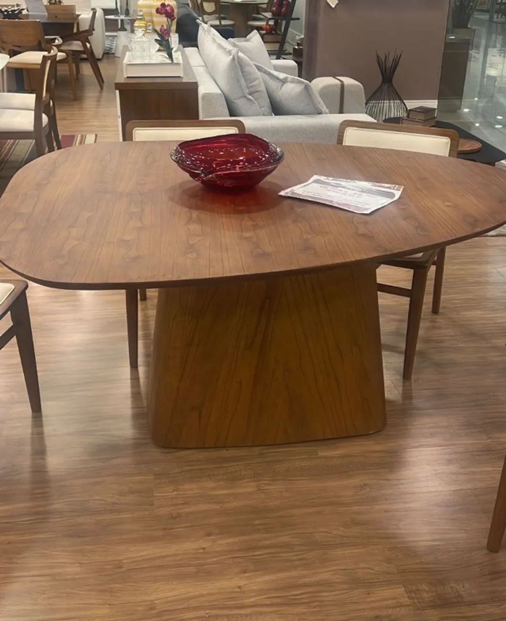 Mesa de jantar orgânica madeira